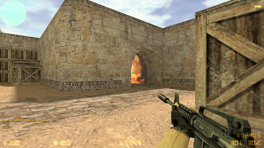 Игрок спецназа с M4A1 в Counter-Strike 1.6 на de_dust2
